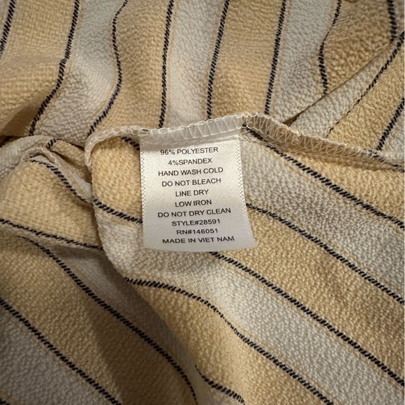 NWT Monteau Yellow And White Peplum Blouse - Women size L - Picture 4 of 4